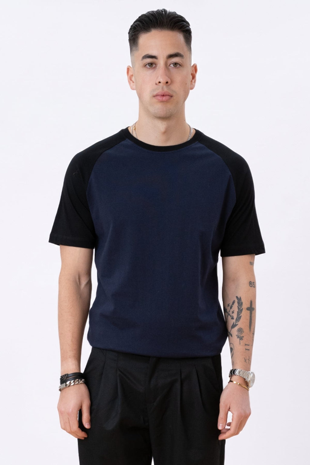 T-shirt Raglan di base-Navy nero