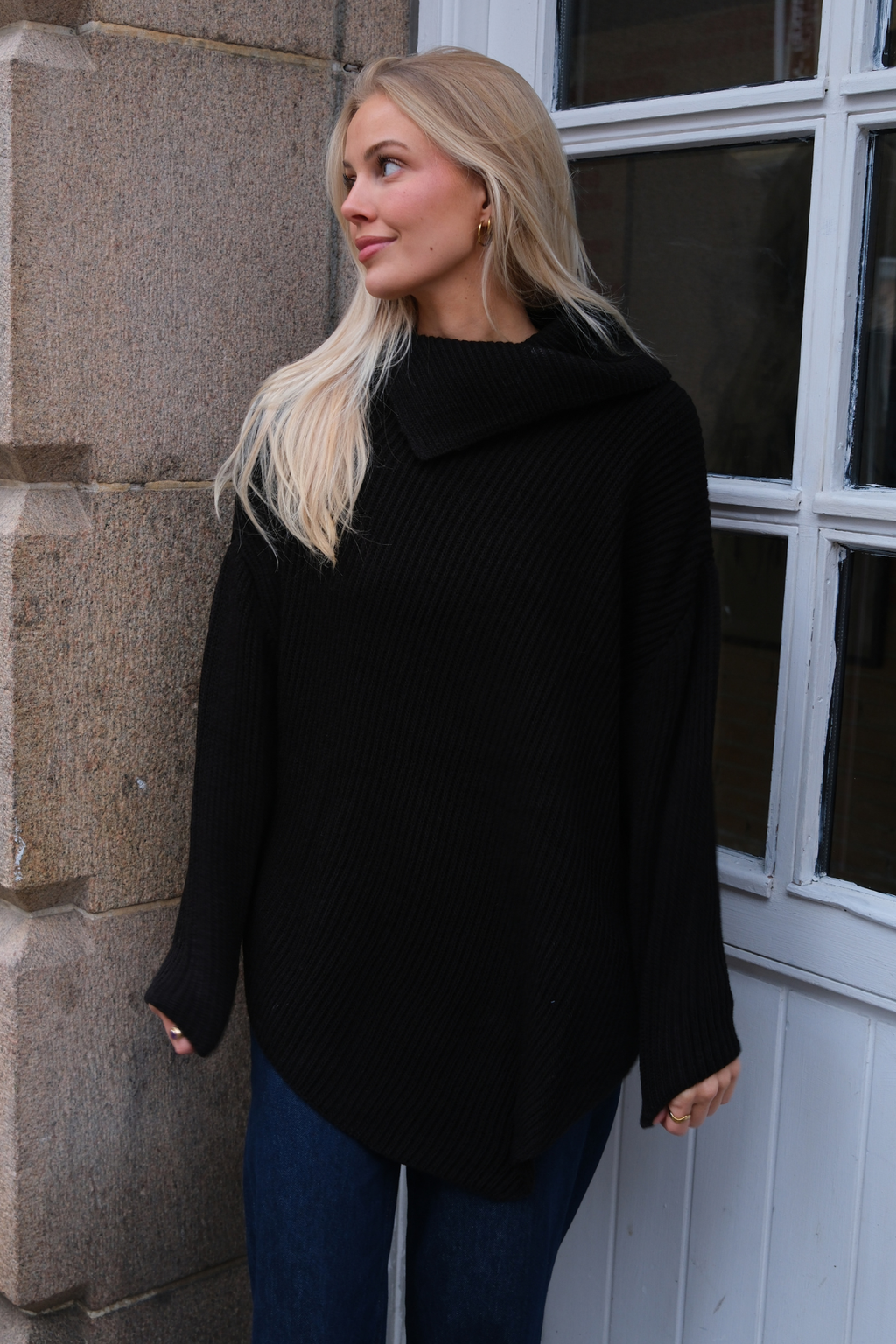 Lya High Neck Knit - Nero
