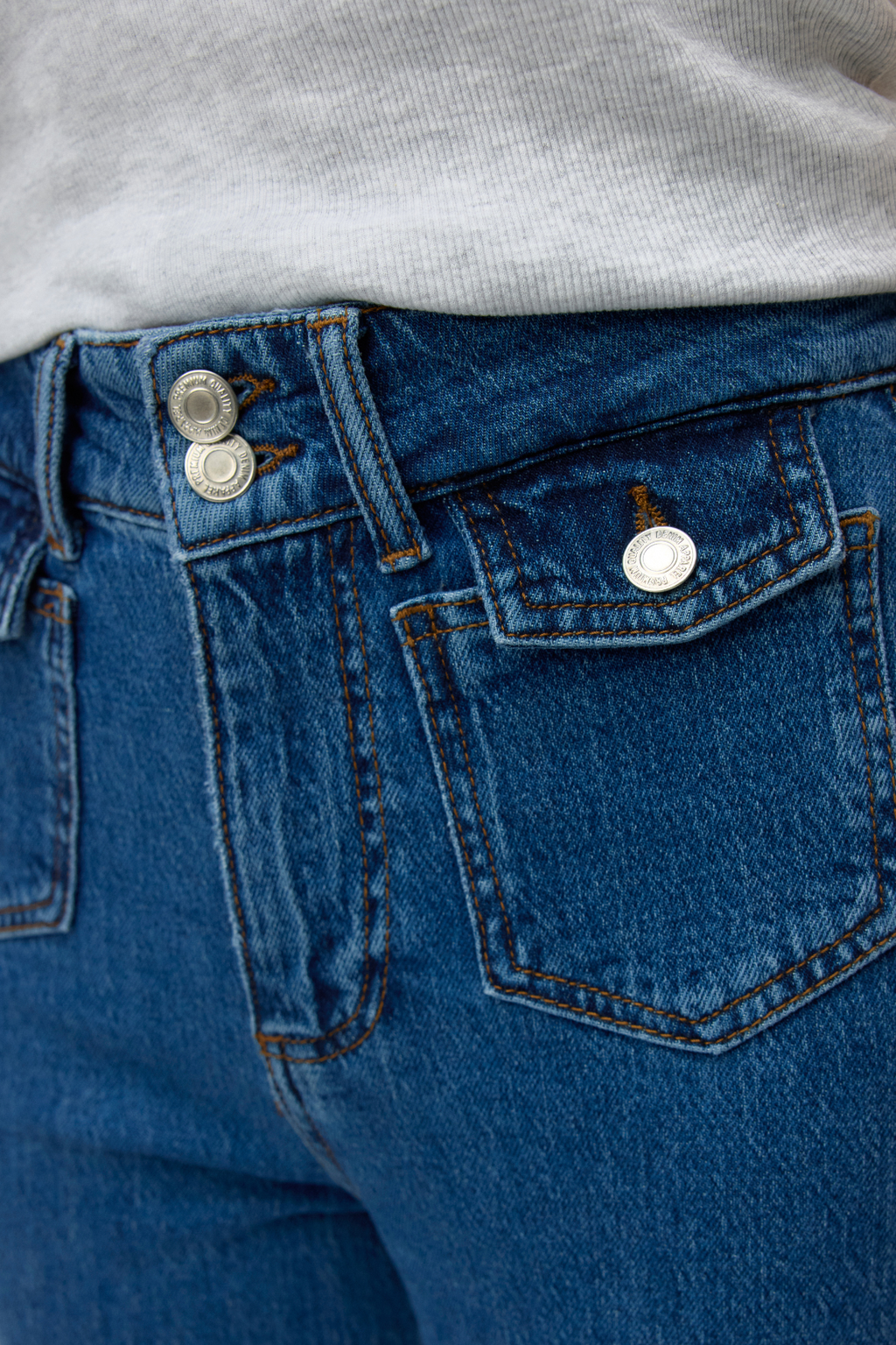 Tessa Wide Pocket Jeans - Medium Blue Denim