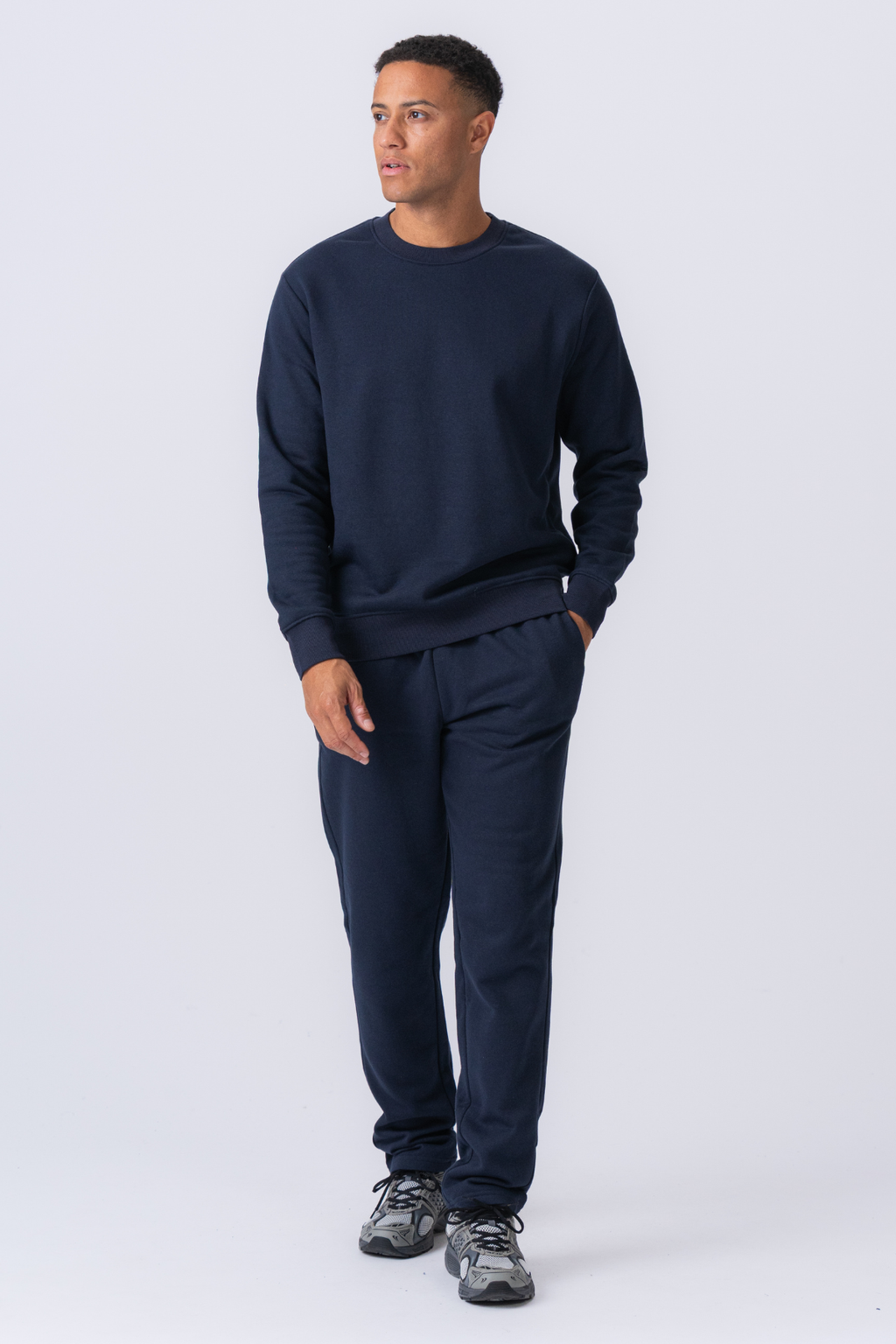 Essential Crewneck - Navy