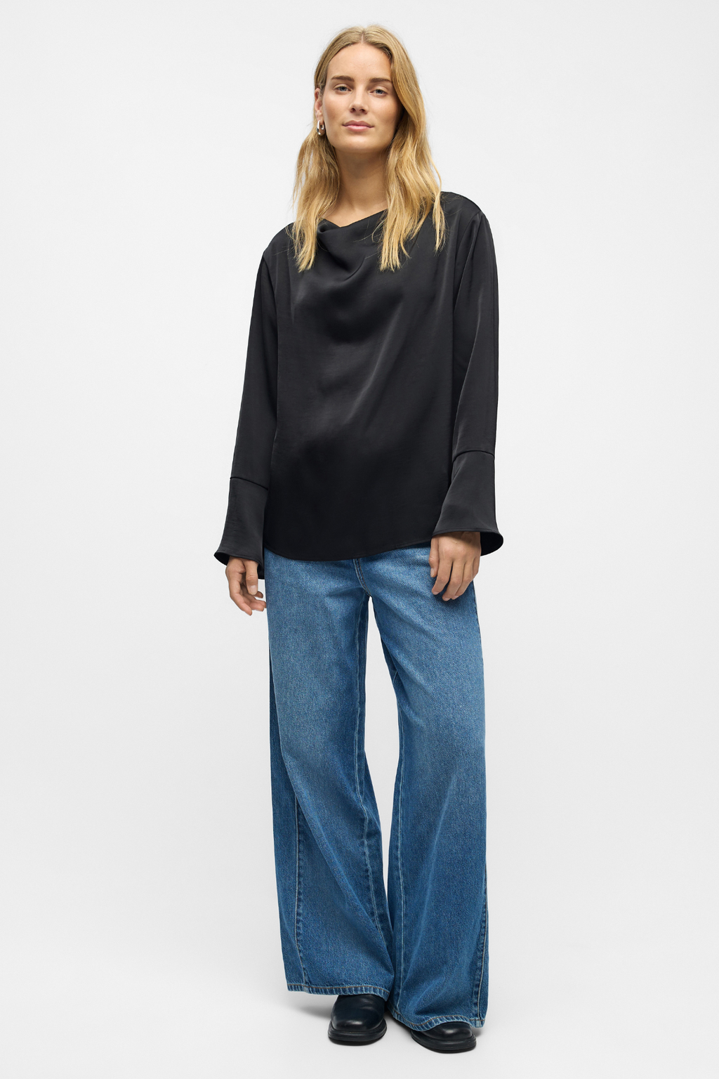 Top a cascata di peperoncino - Nero