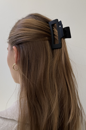 Luna Hair Clip - Matt Black