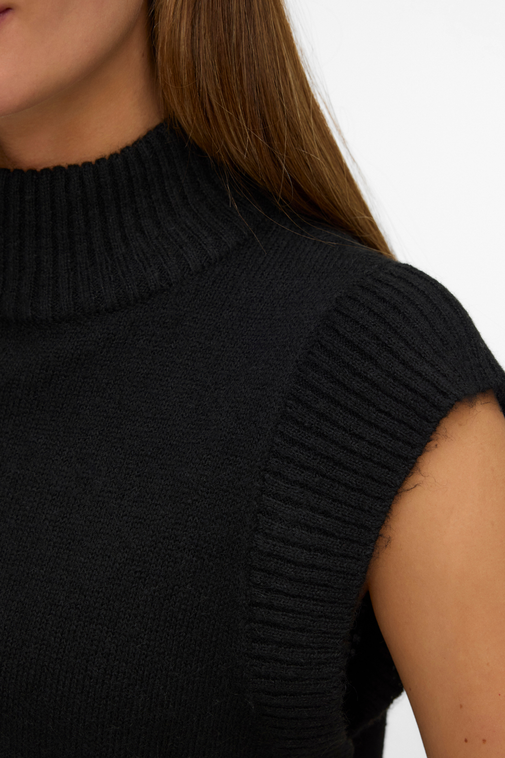 Wow Highneck Vest - Black