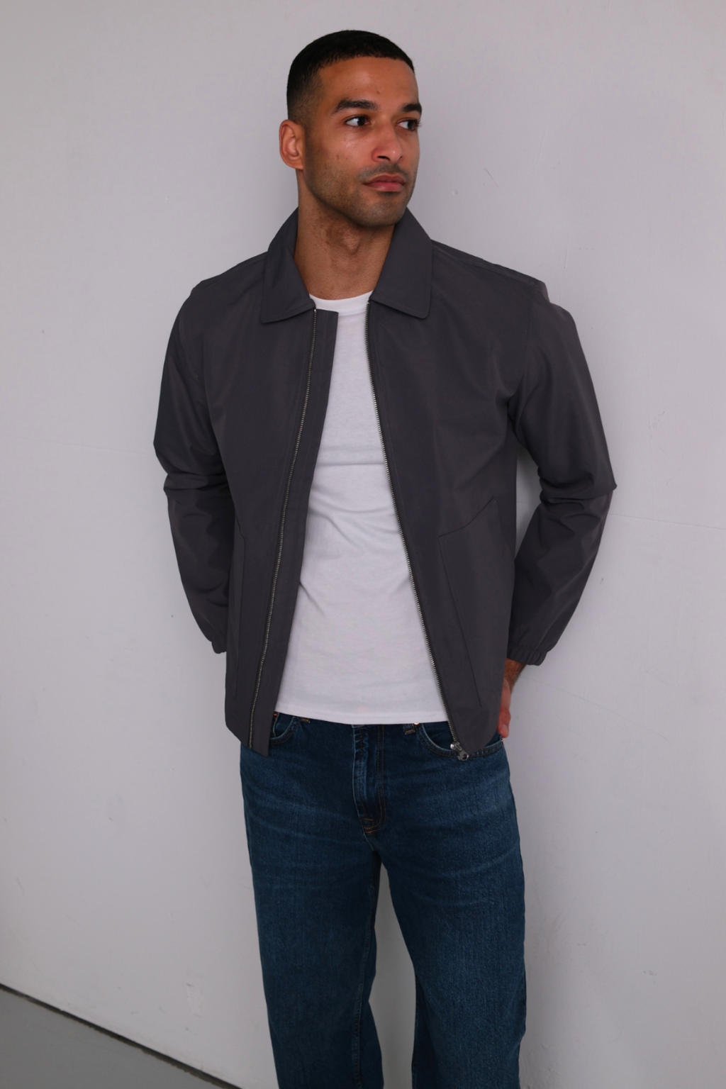 Giacca corta con zip - Grigia