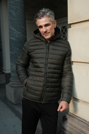 Giacca leggera con cappuccio - Olive