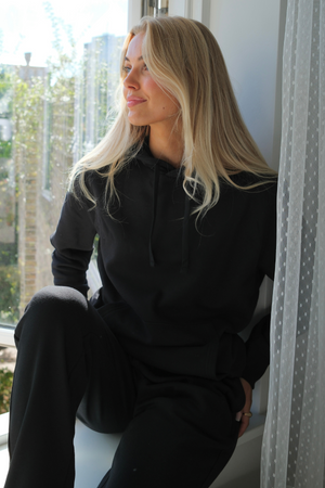 Essential Hoodie - Black