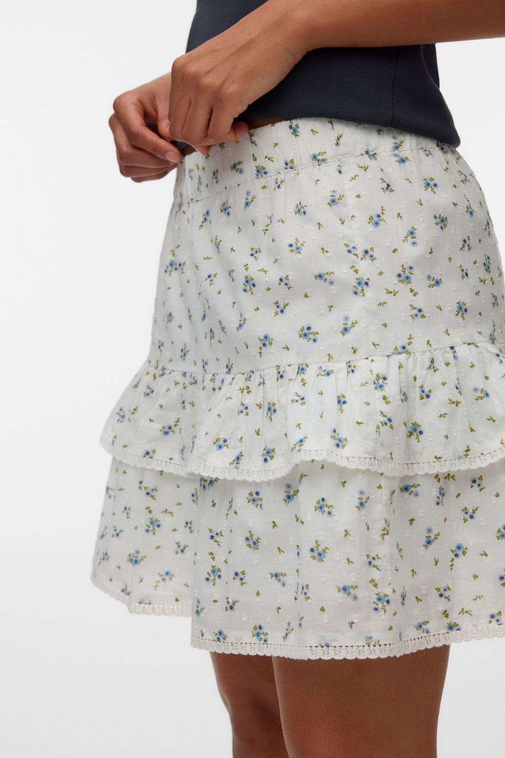 Rine Short Skirt - Snow White -Marguerite Blue Jasper