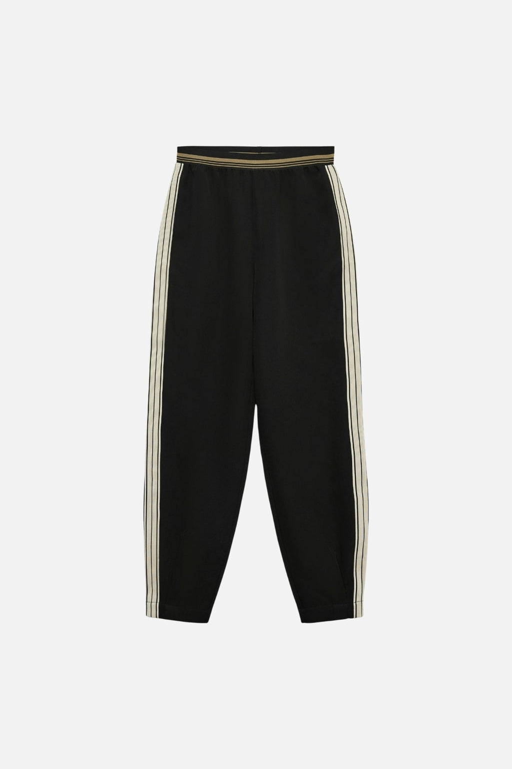 Somya Pant - Nero