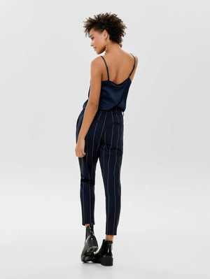 Top con dettagli in pizzo - Sky Capstain