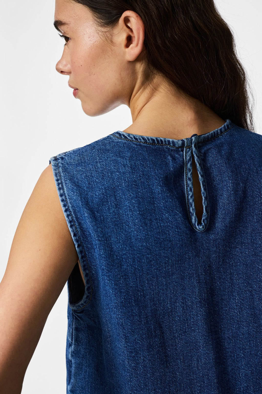 Top in denim di seta: denim blu medio