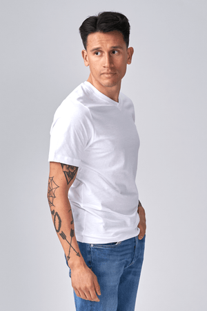 T -shirt Vneck di base - bianco