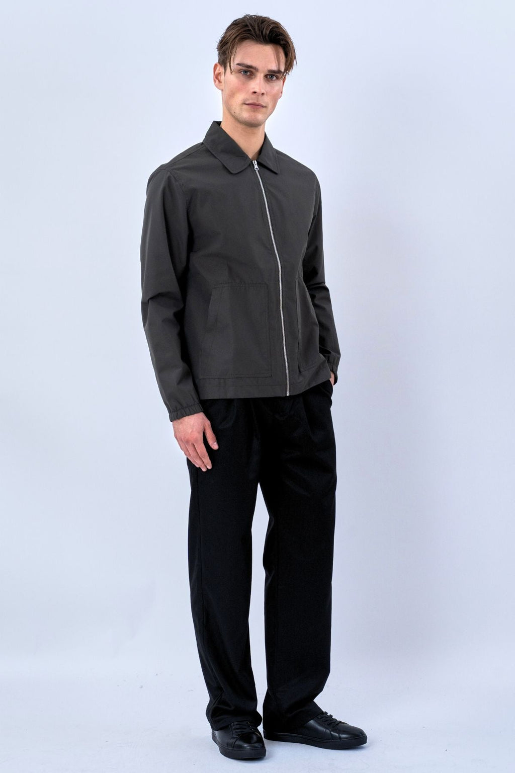 Giacca corta con zip - Grigia