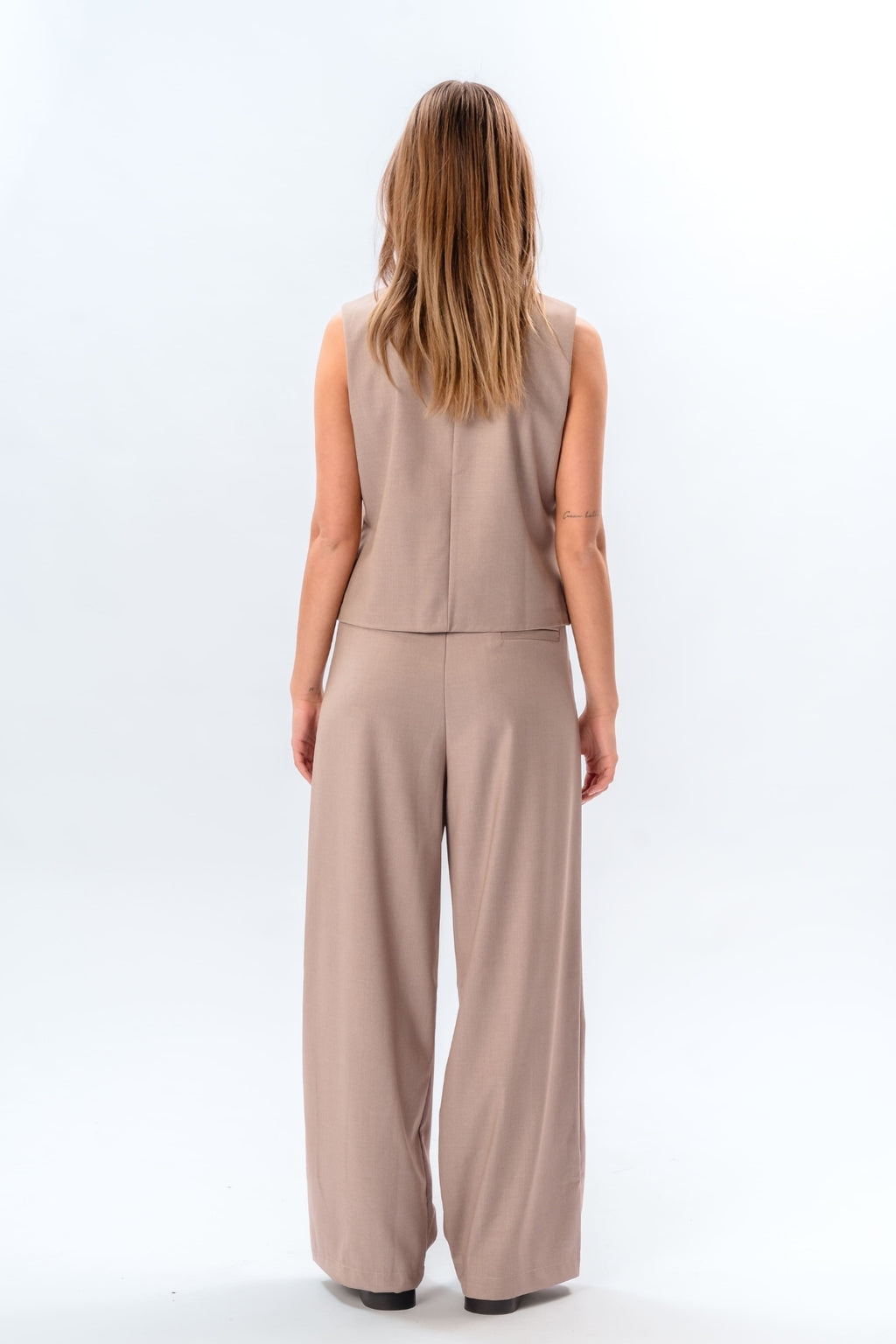 Nadia vest and pants (Beige) - Package deal