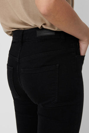 Performance Jeans - Black (High -Waist)