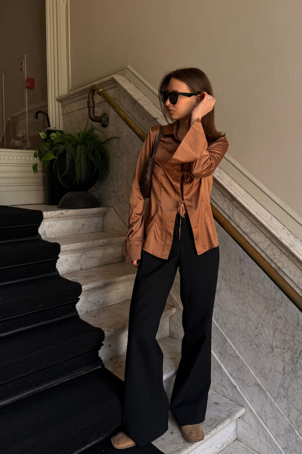 Lucy Tie Shirt - Brown