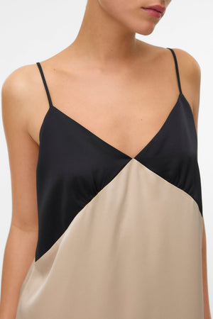 Abito alla caviglia con canotta Joy - Nero Contrasto di cemento