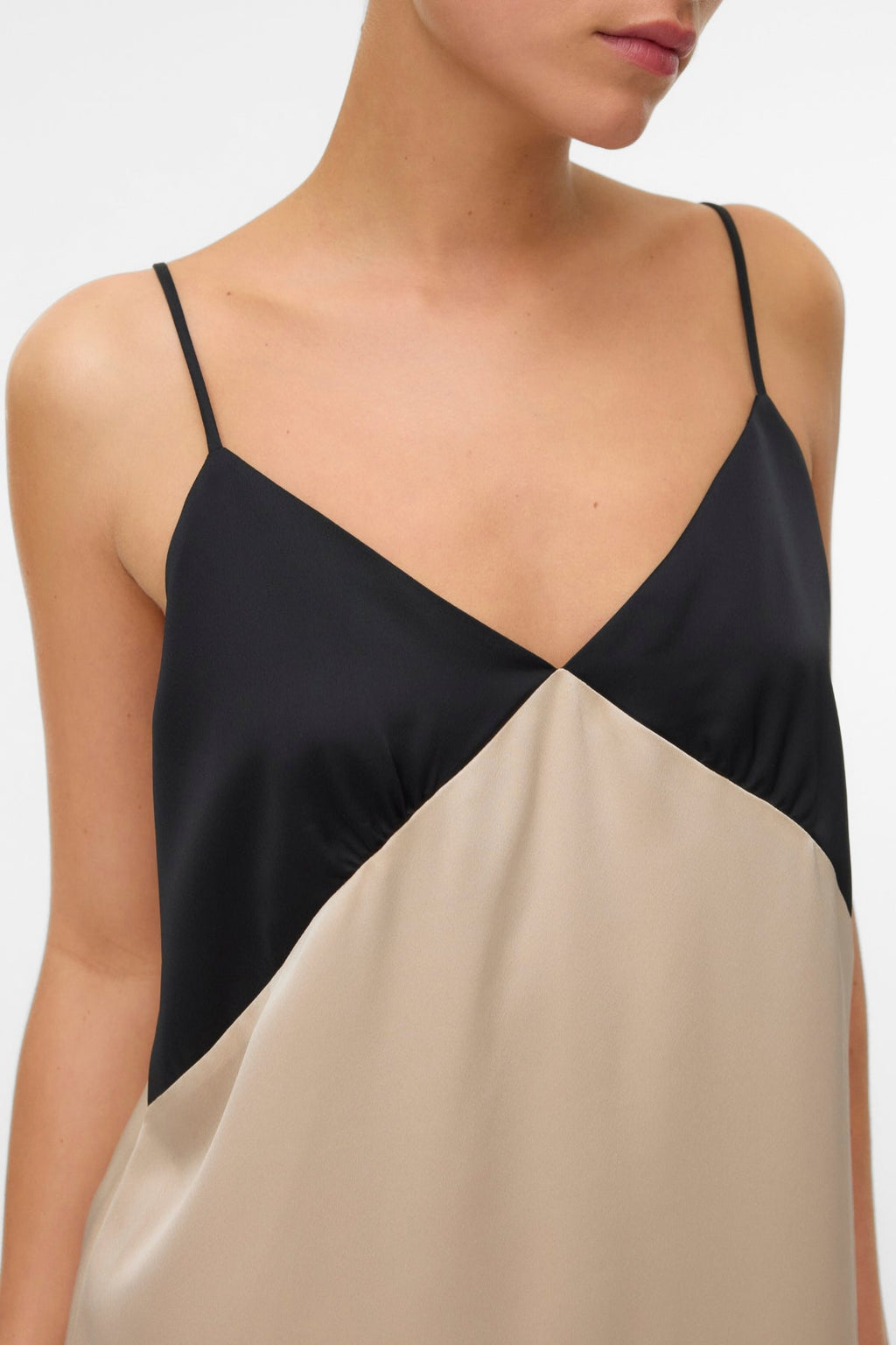 Abito alla caviglia con canotta Joy - Nero Contrasto di cemento