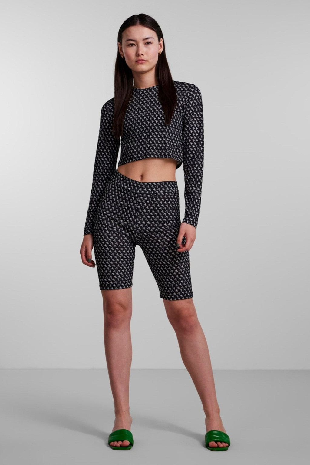 Top a manica lunga ammi - nero