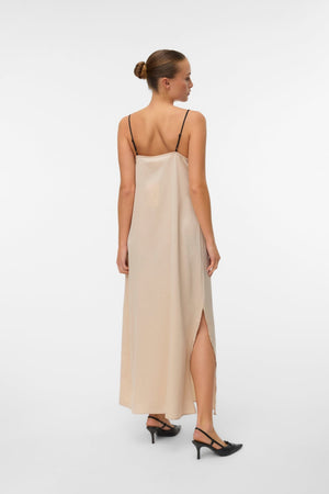 Abito alla caviglia con canotta Joy - Nero Contrasto di cemento