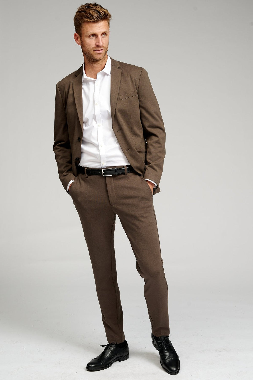 Performance Suit™️ (Marrone scuro) + Performance Camicia - Offerta pacchetto