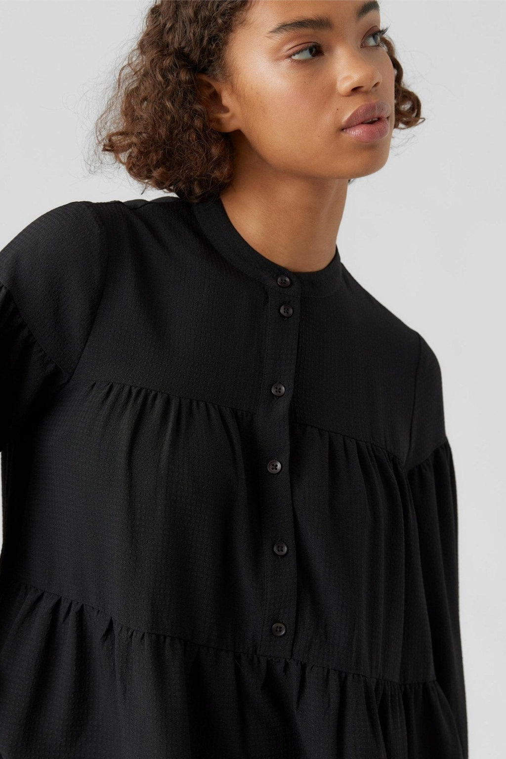 Abito a maniche lunghe Hyms - nero