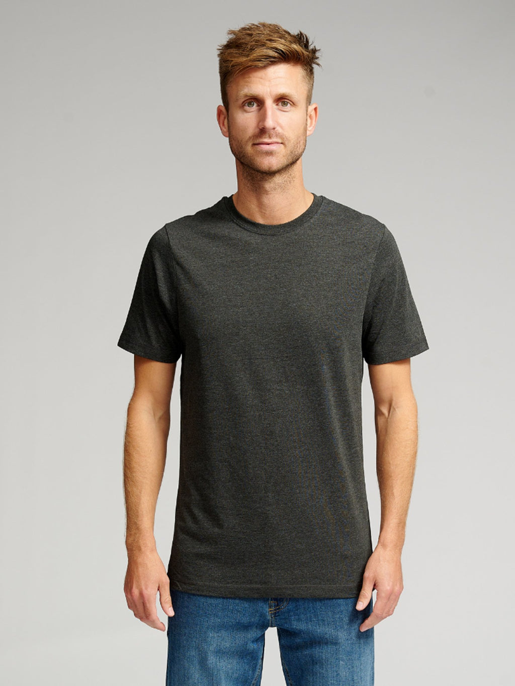 T -shirt di base organica - grigio scuro